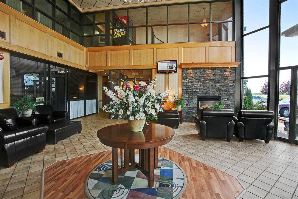 Tropical Inn - North Battleford Kültér fotó