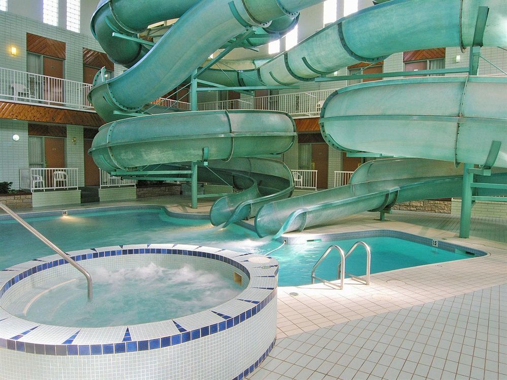 Tropical Inn - North Battleford Kültér fotó