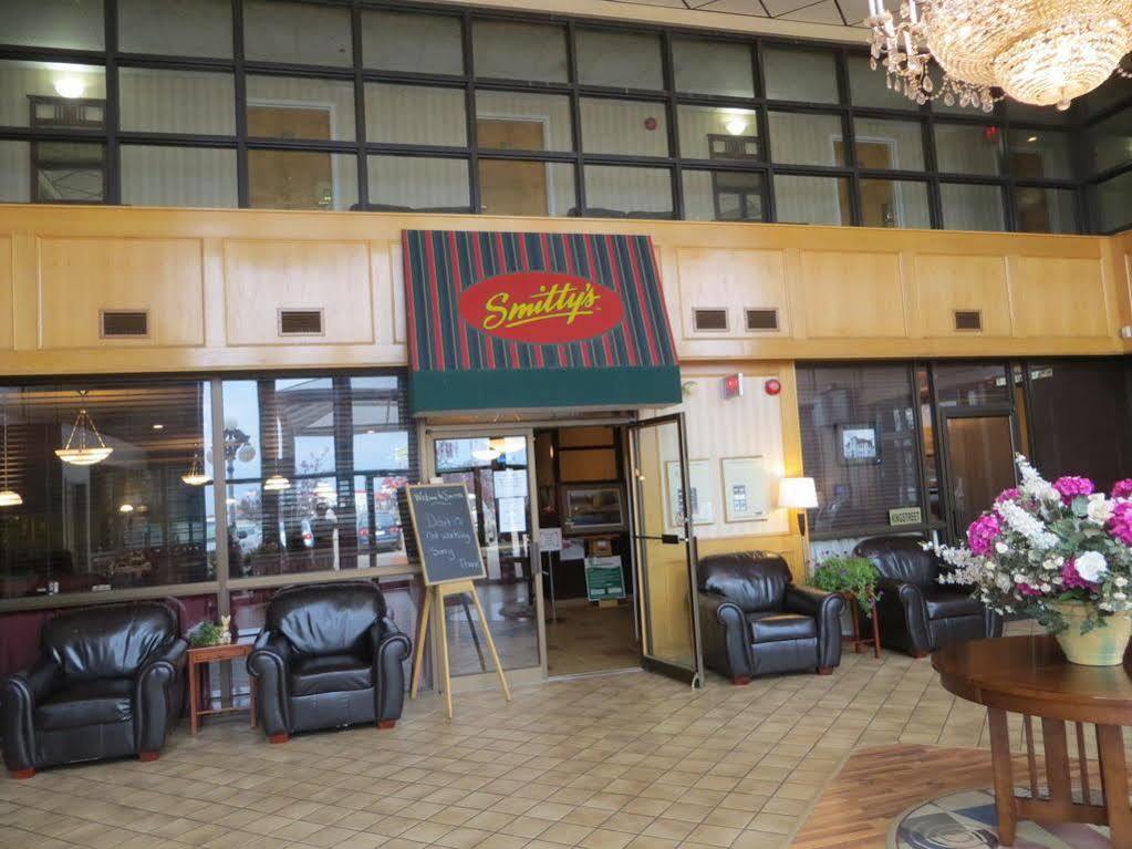 Tropical Inn - North Battleford Kültér fotó