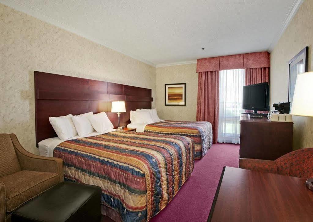 Tropical Inn - North Battleford Kültér fotó